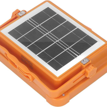 Lampu Sorot LED Tenaga Surya  Lampu Sorot LED Tenaga Surya